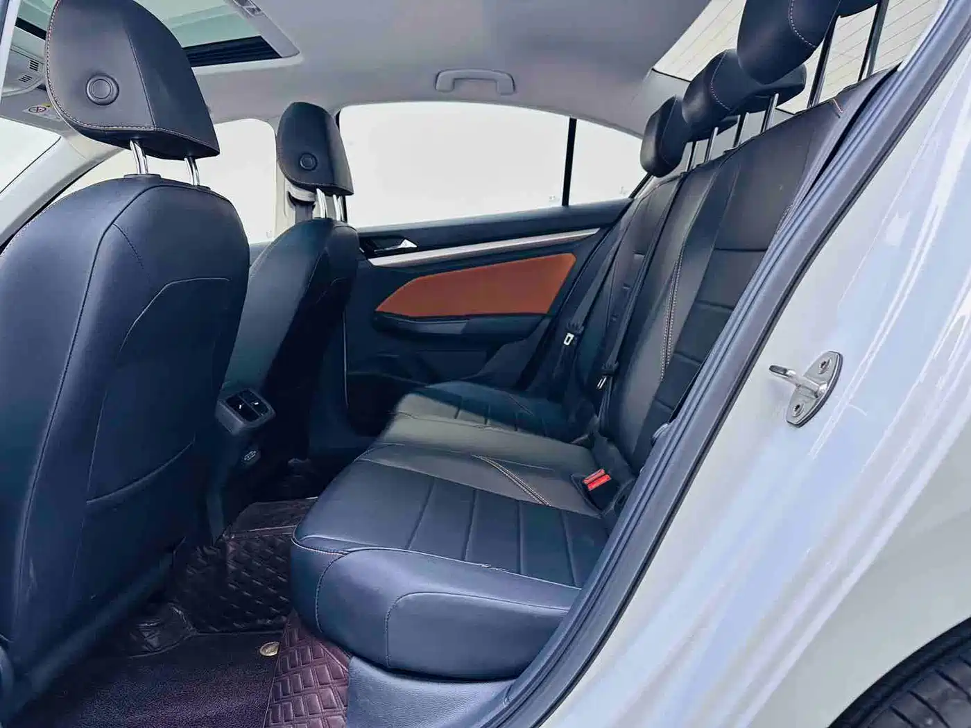 Volkswagen Bora 2023 200TSI DSG Yuexing Edition фото 7