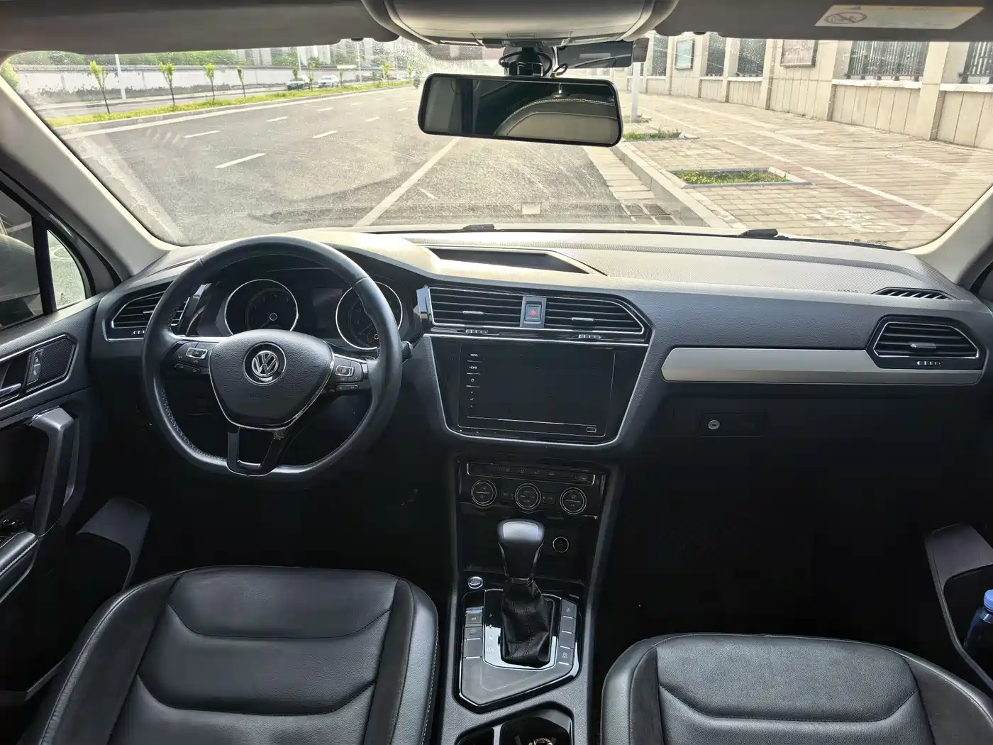 Volkswagen Tiguan L 2019 Facelift 330TSI Auto 2WD Panorama Comfort China VI фото 18