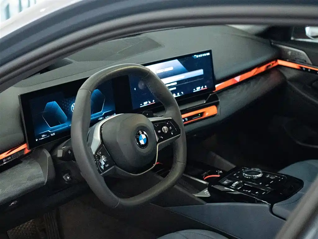 BMW 5 Series 2024 530Li Premium Luxury Package фото 12