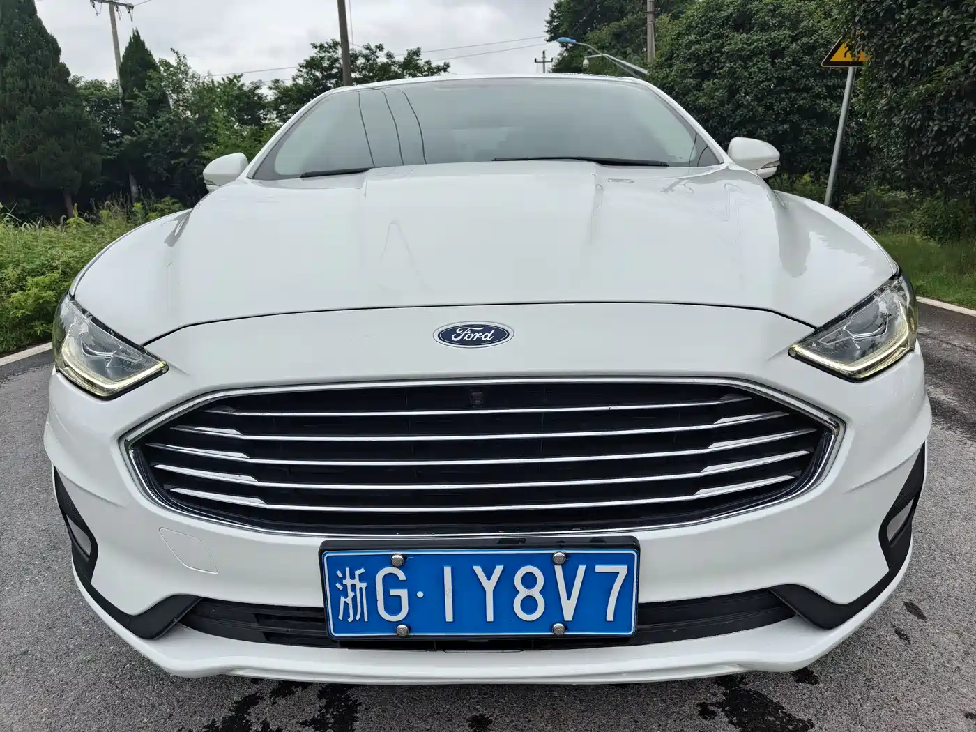 FORD MONDEO