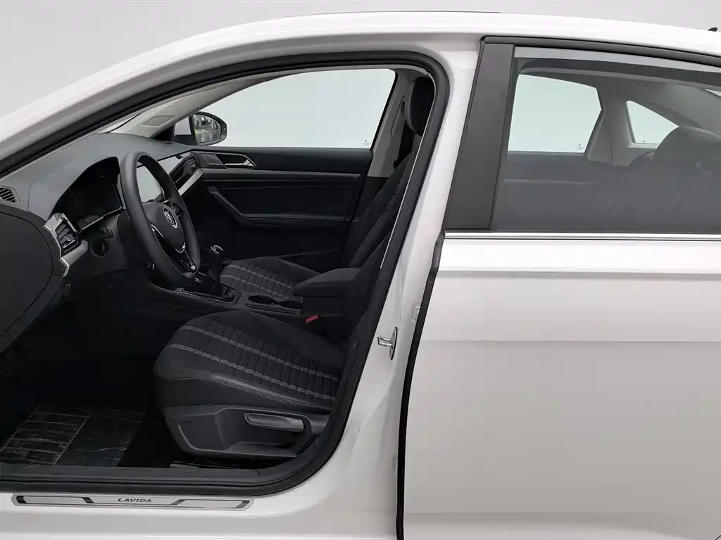 Volkswagen Lavida 2019 1.5L Manual Comfort Edition China VI фото 10