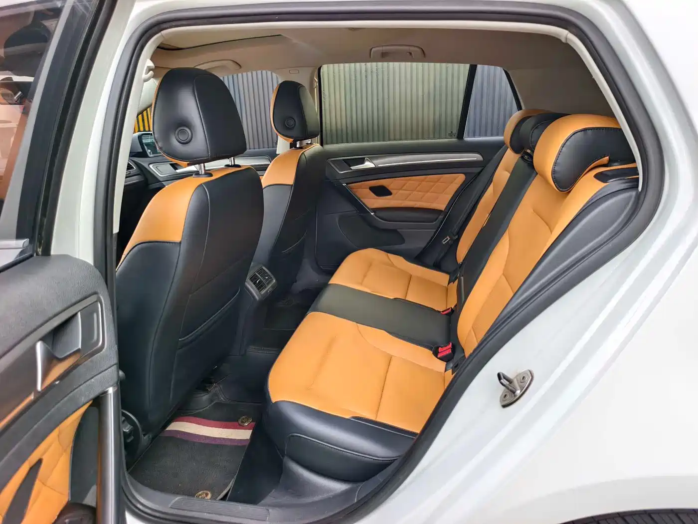 Volkswagen Golf 2014 1.6L Automatic Comfort фото 14