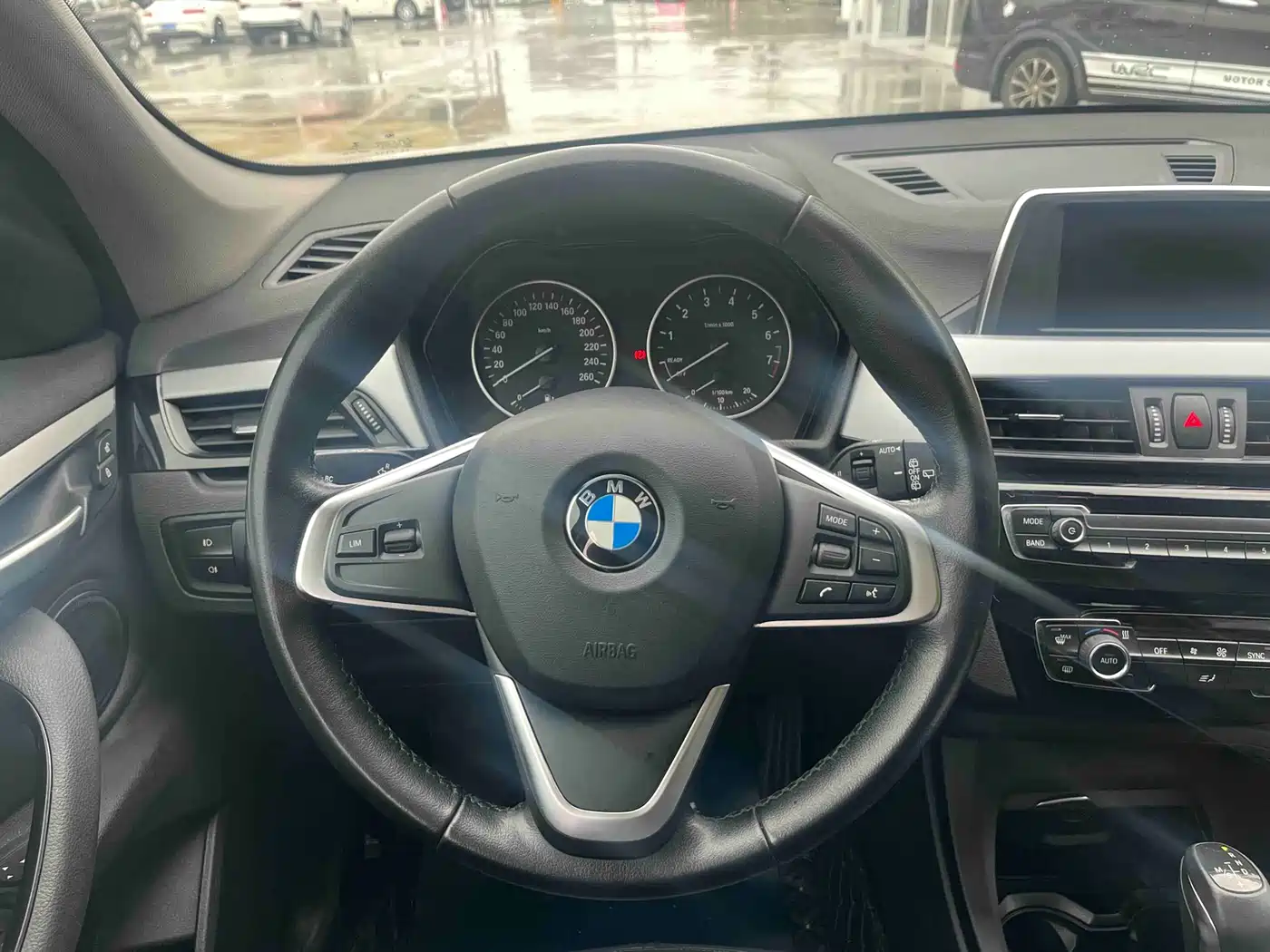 BMW X1 2018 sDrive18Li Fashion Model фото 9