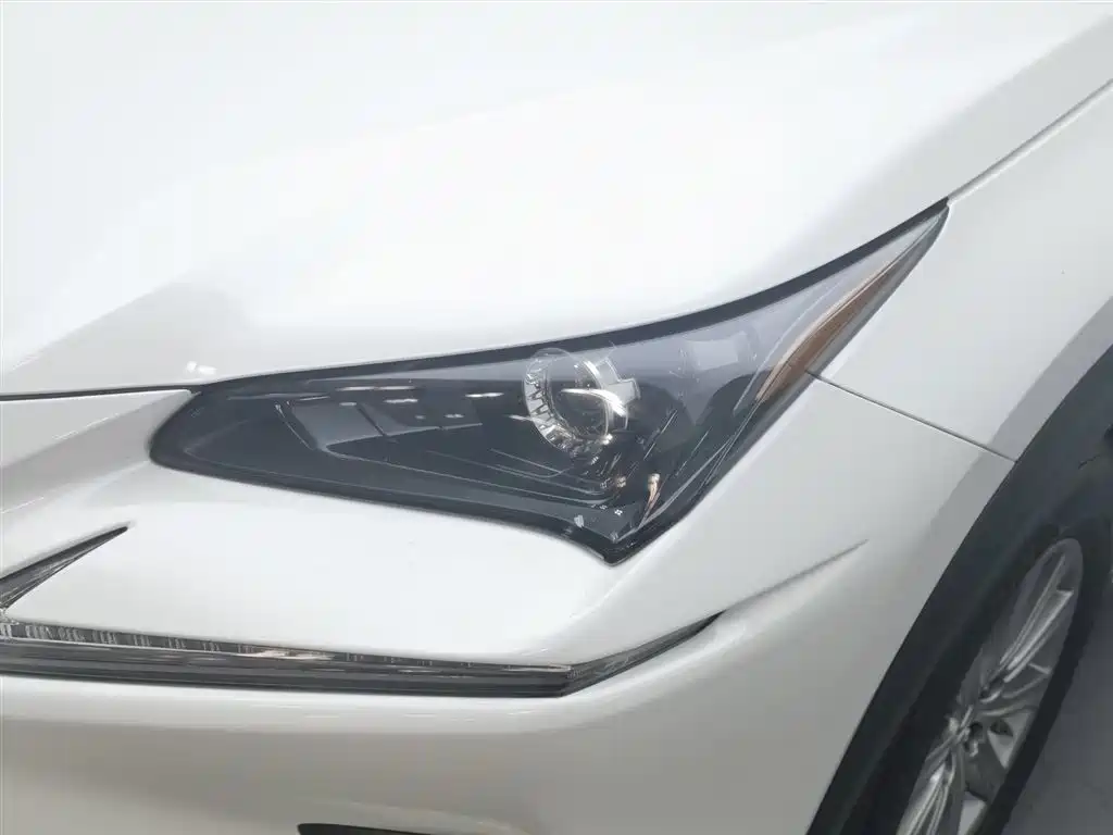 Lexus NX 2017 200 FWD Sharp Edition фото 7
