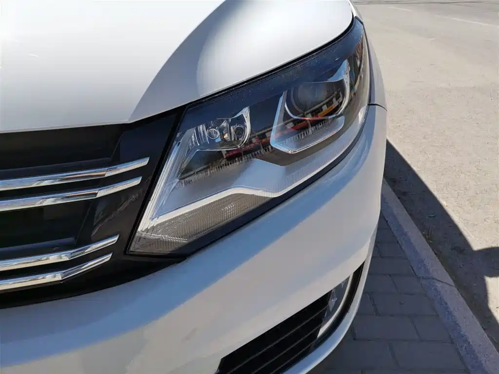 Volkswagen Tiguan 2015 1.8TSI Automatic 2WD Comfortline фото 24