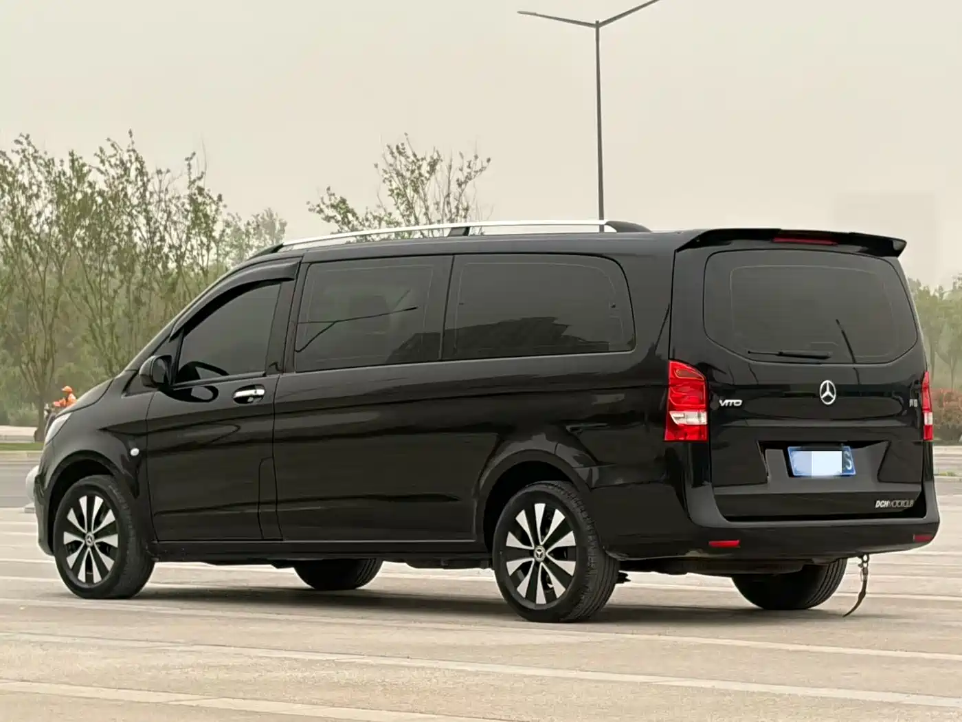 Mercedes-Benz Vito 2023 2.0T Elite 7-Seater фото 4