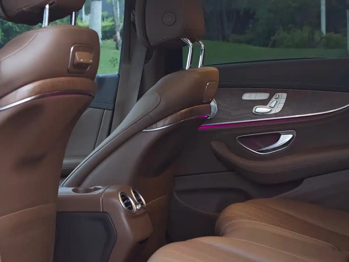 Mercedes-Benz E-Class 2019 E 300 L Luxury фото 5