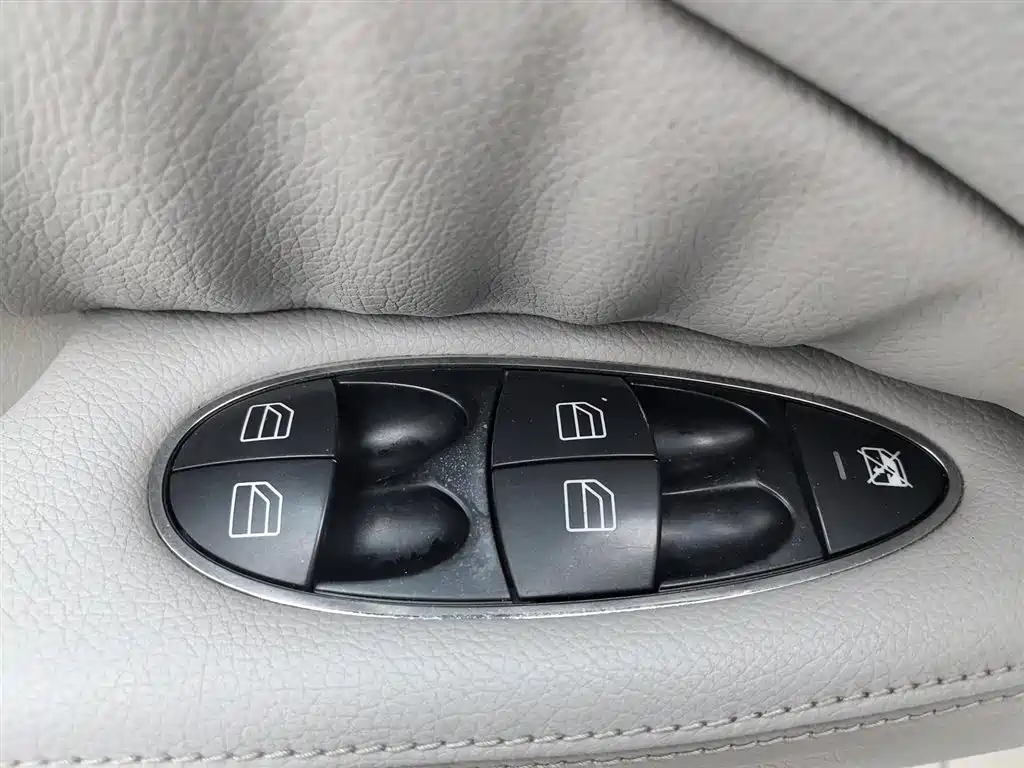 Mercedes-Benz E-Class 2008 E 230 Fashion фото 9
