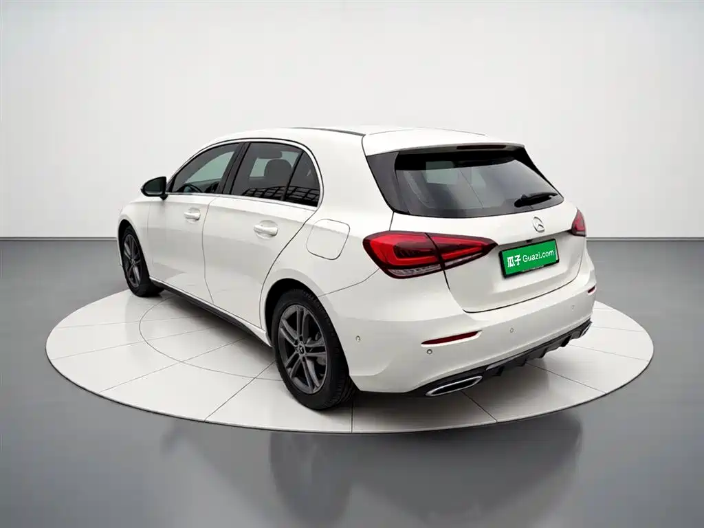 Mercedes-Benz A-Class (Import) 2019 A 200 Dynamic Version фото 9