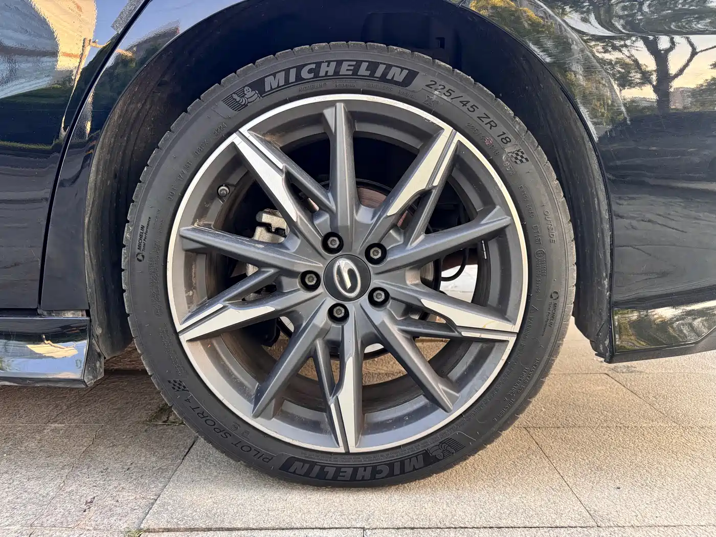 GAC Trumpchi Trumpchi Emkoo 2022 270T DCT J16 R-style Track Edition фото 8