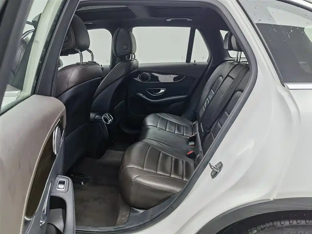 Mercedes-Benz GLC 2019 GLC 260 4MATIC Luxury фото 15