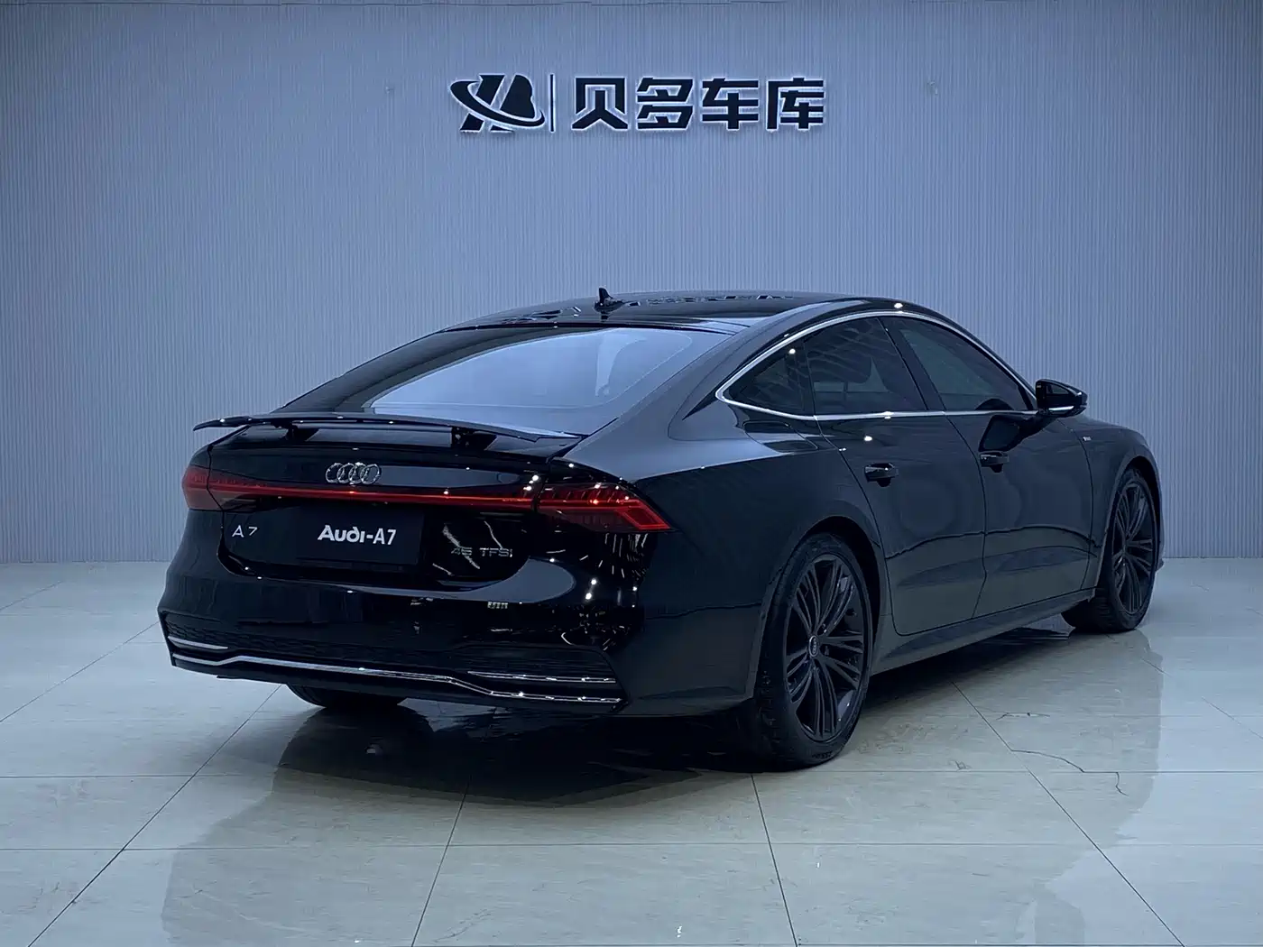 Audi A7 2023 Model 45 TFSI Premium Selection Edition фото 13