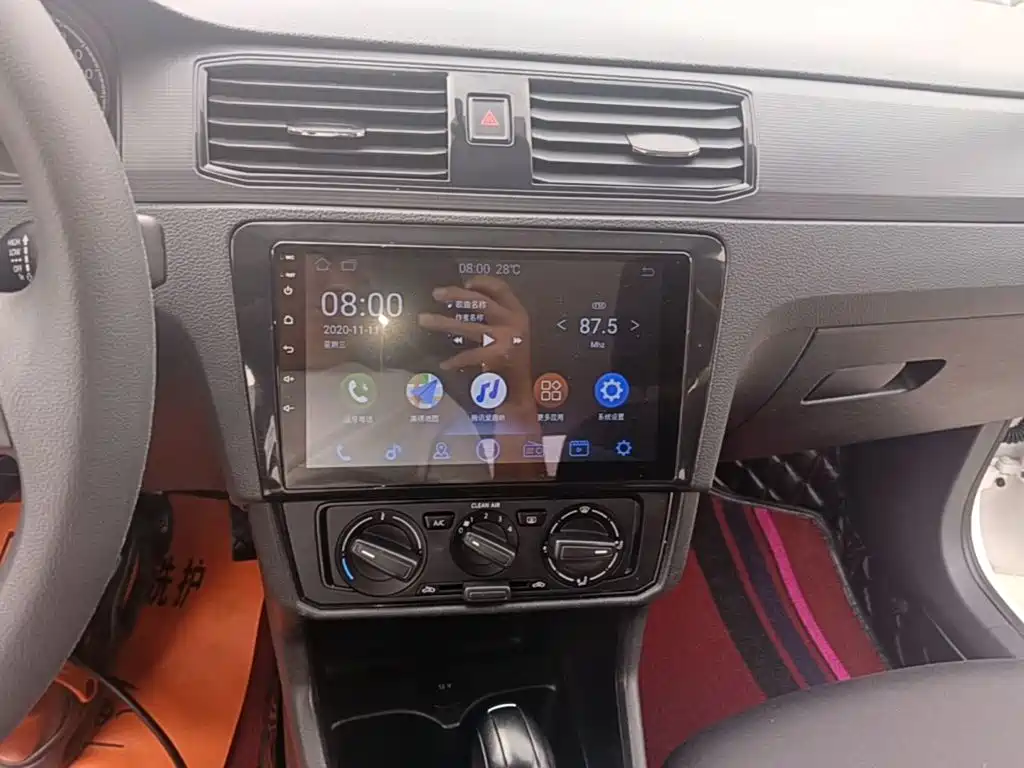 VOLKSWAGEN SANTANA