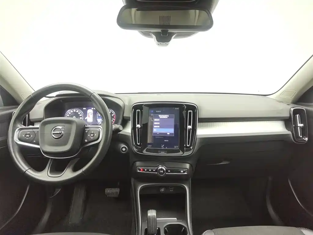 Volvo XC40 2020 T3 Smart Fashion Edition фото 5