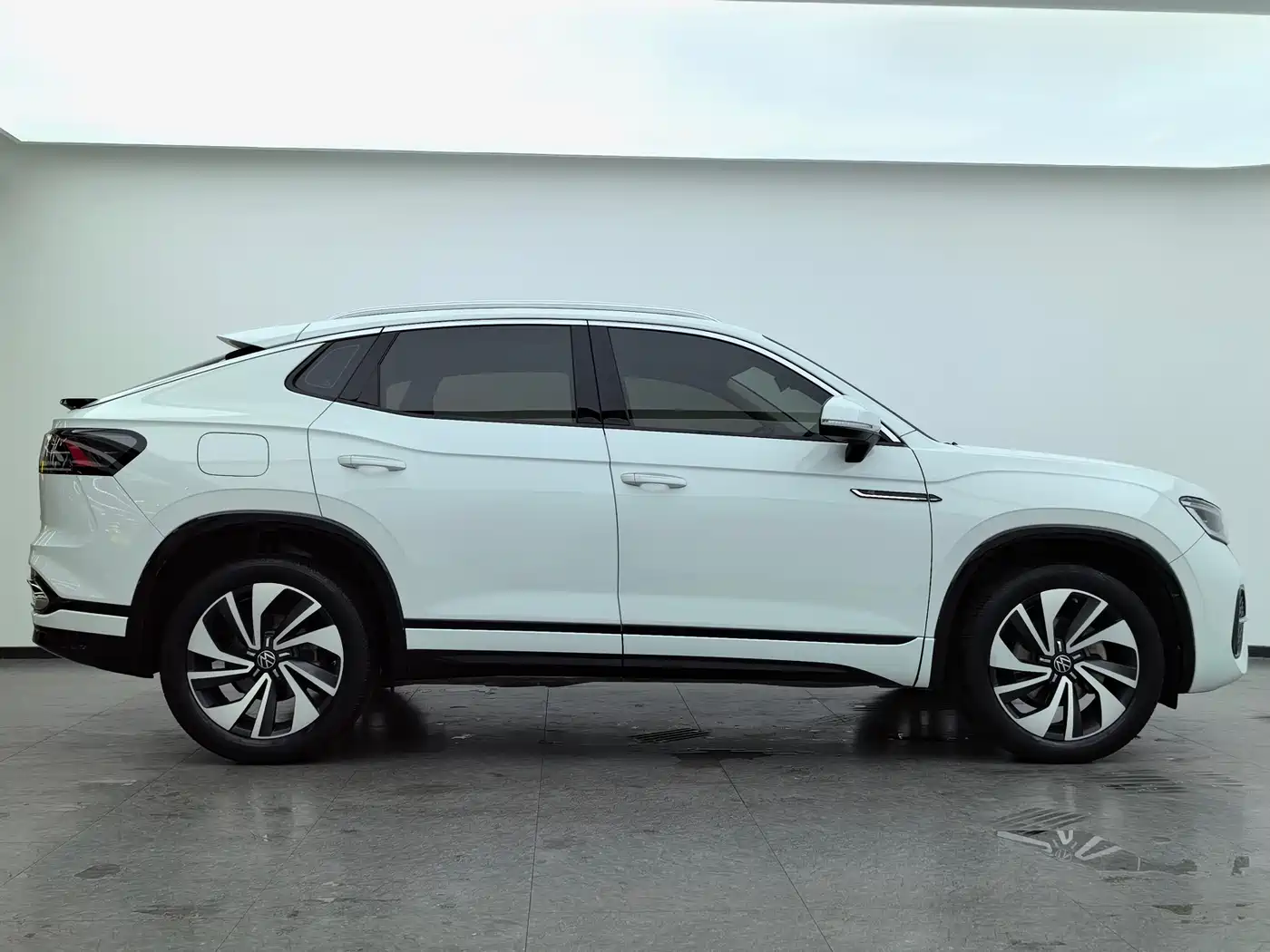 Volkswagen Tayron X 2023 330TSI 2WD Premium High-Performance Edition фото 26