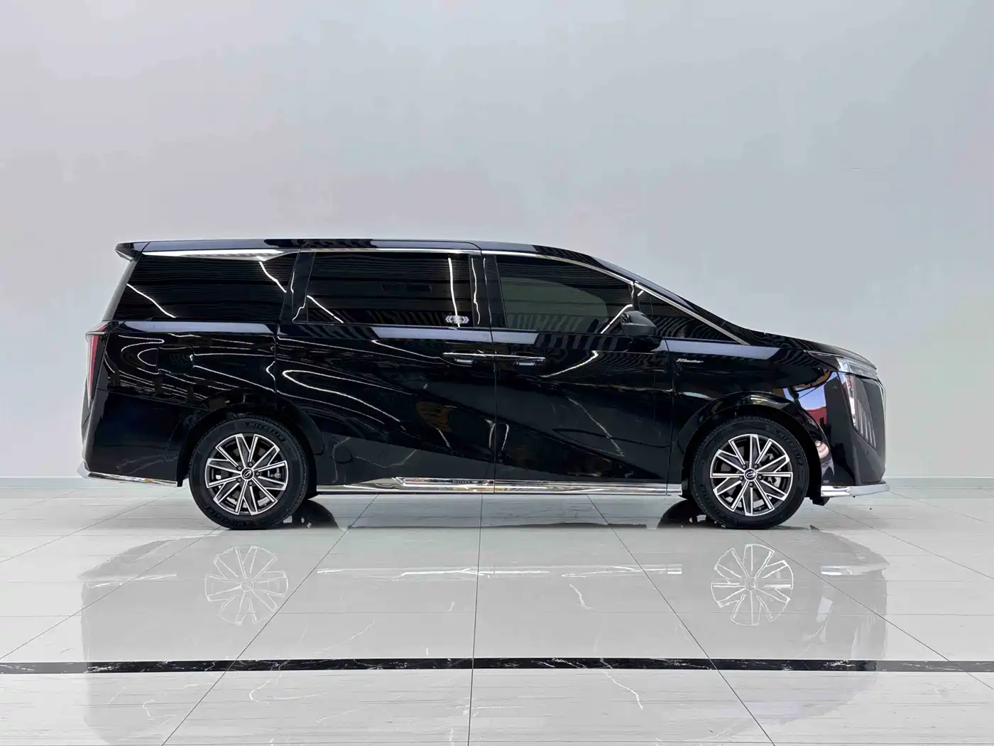 GAC Trumpchi Trumpchi M8 2024 Master Series Super Hybrid фото 5