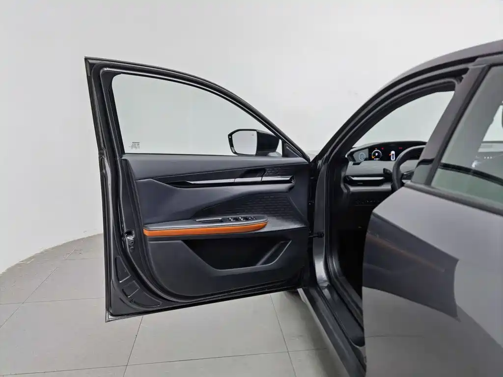 Changan UNI-V iDD 2023 2023 Smart Electric iDD 1.5T 113km Smart Fun Type (Rapid Edition)
