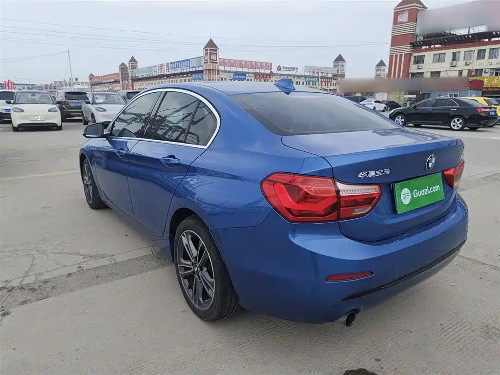 BMW 1 Series 2017 118i Sport фото 23