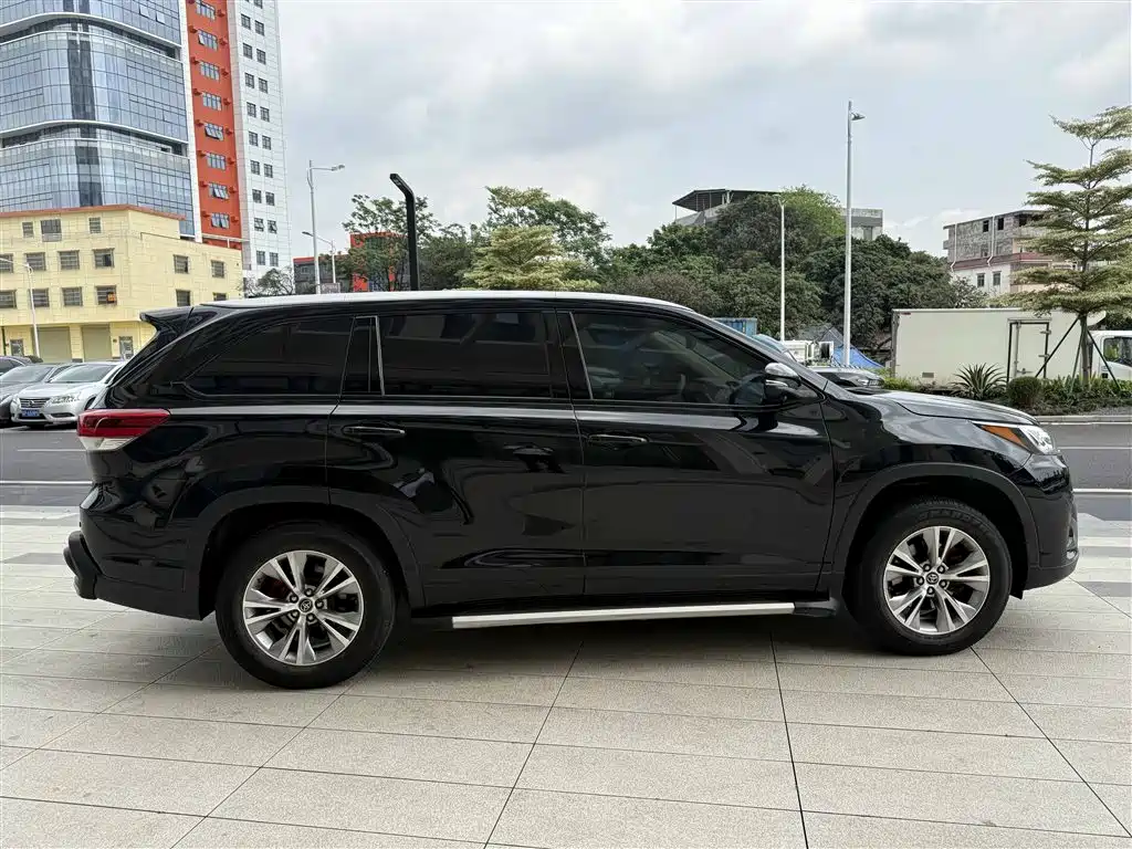 Toyota Highlander 2018 2.0T 2WD Elite 7-seater (China V) фото 10
