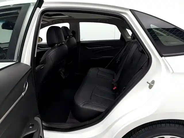Buick Excelle 2019 18T Auto Connected Elite China VI фото 17