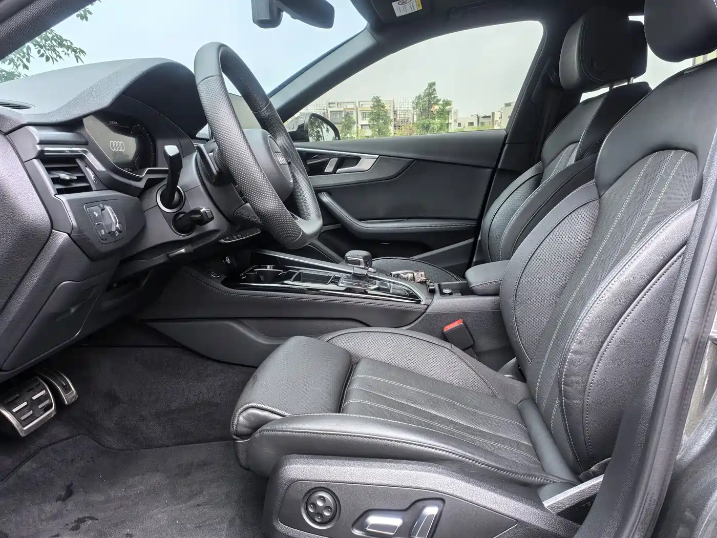 Audi A4L 2024 40 TFSI Luxury Dynamic фото 14