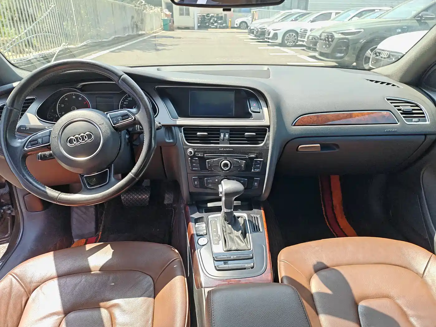 Audi A4L 2016 35 TFSI Collector's Edition S line Comfort фото 11