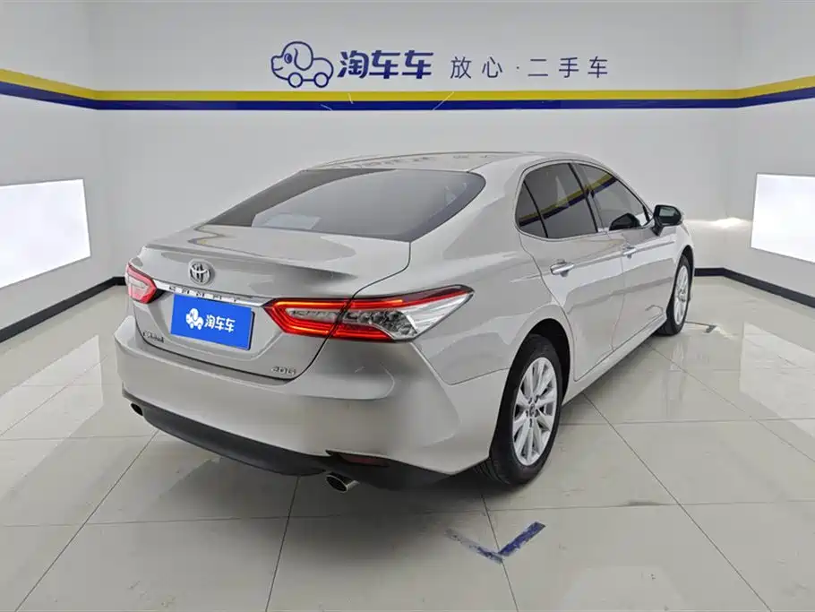 Toyota Camry 2019 2.0G Luxury Edition China VI фото 3