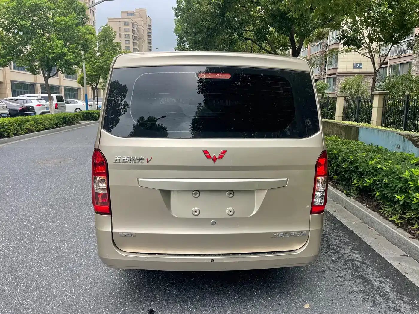 Wuling Motors Wuling Rongguang V 2017 2016 1.5L Standard