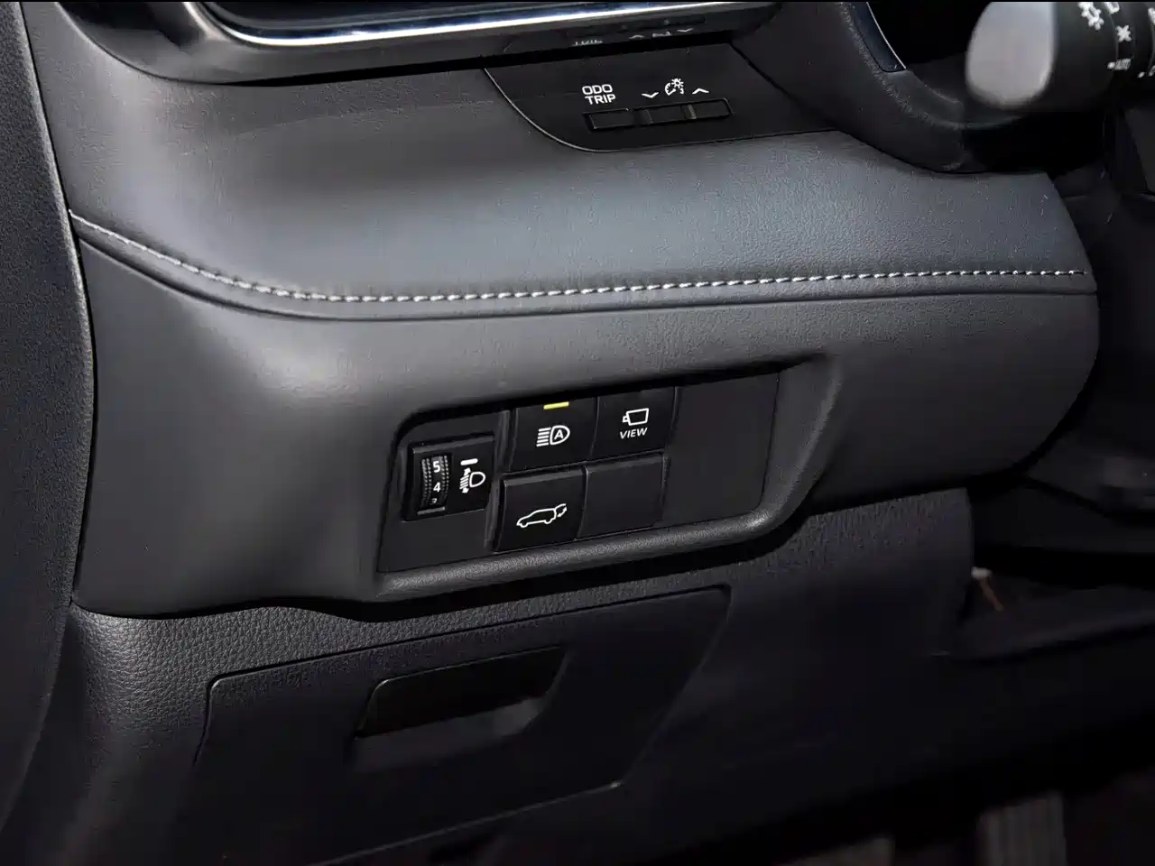 Toyota Crown Kluger 2021 2.5L HEV 4WD Premium фото 12