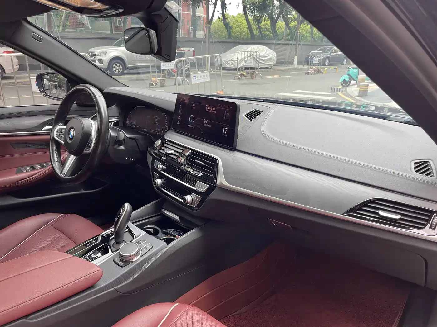 BMW 5 Series New Energy 2021 Facelift 535Le M Sport Package фото 17