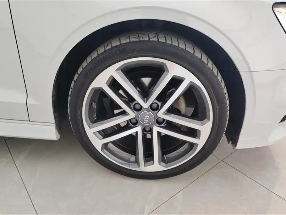 Audi A3 2018 30th Anniversary Limousine 35 TFSI Sport фото 6