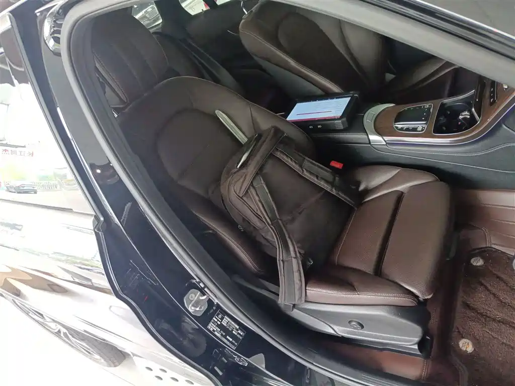 Mercedes-Benz GLC 2022 Facelift GLC 260 L 4MATIC Luxury Model фото 4