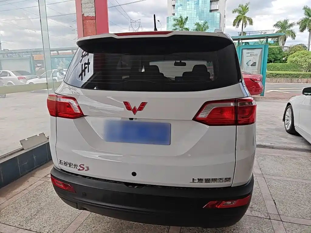 Wuling Motors Wuling Hongguang S3 2018 2018 1.5L Manual Comfort China V