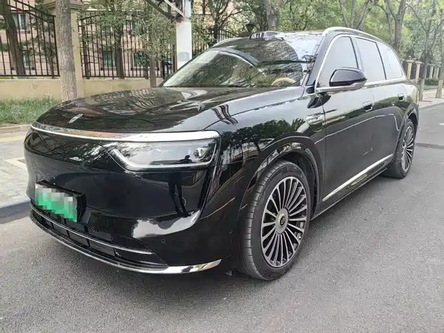 AITO Wenjie AITO M8 2025 Extended Range Ultra 53.4kWh 6-Seater