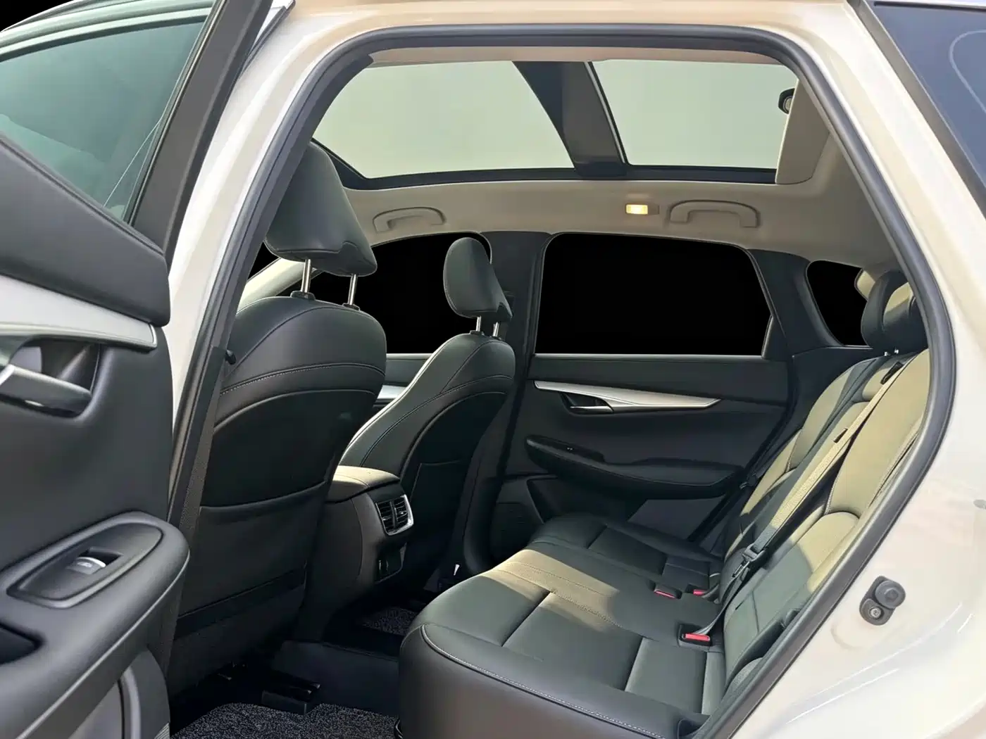 Фото 8 - Infiniti QX50