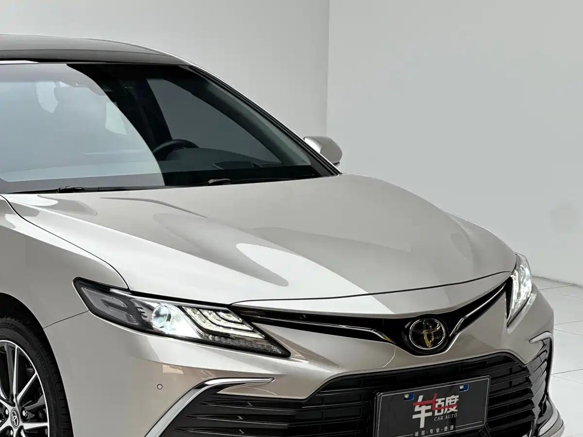 Toyota Camry 2023 2.5G Luxury Edition фото 11