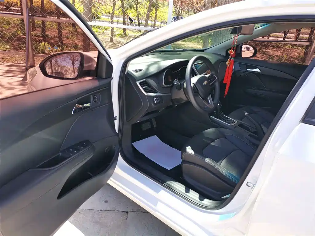 Chevrolet Cavalier 2019 320 Automatic Joy Edition фото 16