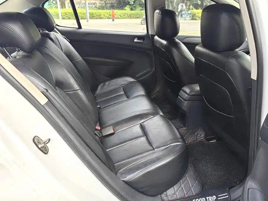 Peugeot 308 2013 Model 1.6L Automatic Superior Style фото 8