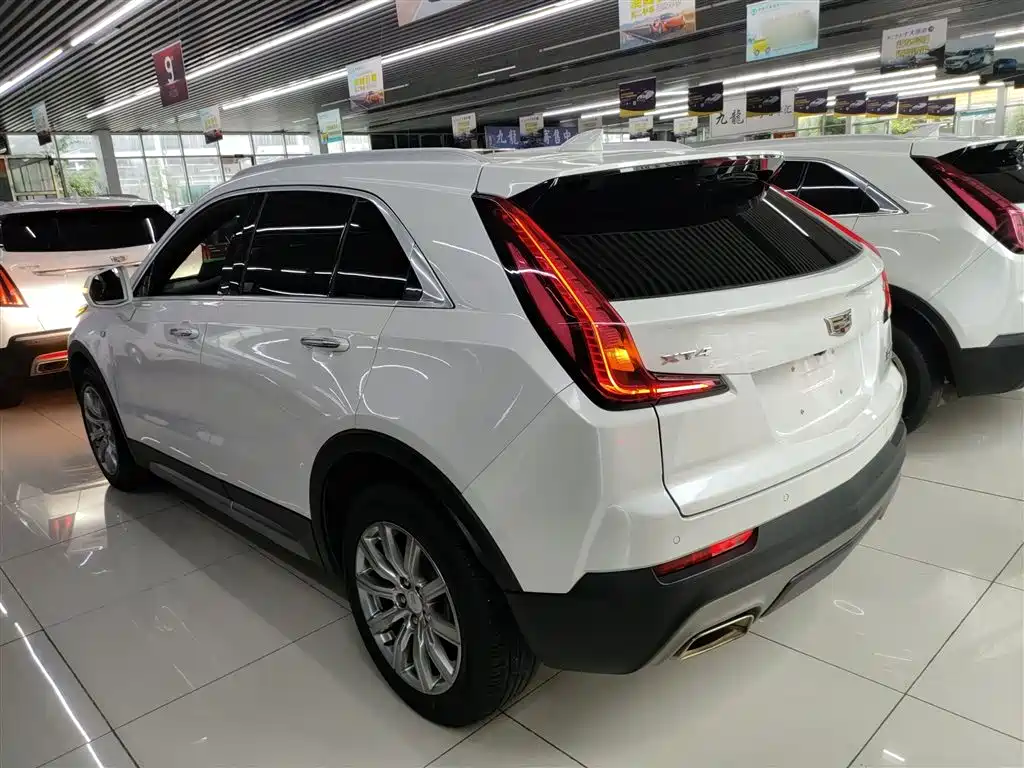 Cadillac XT4 2018 28T FWD Leading Edition фото 5