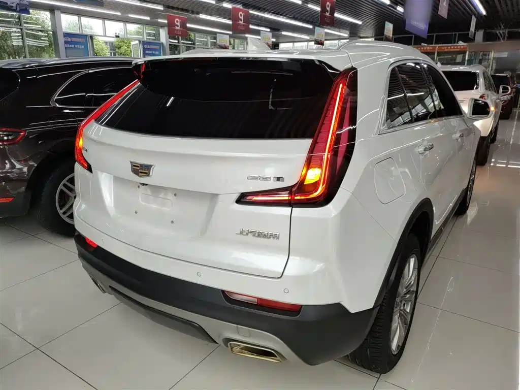 Cadillac XT4 2018 28T FWD Leading Edition фото 7