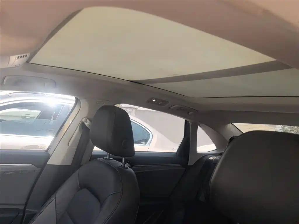 Volkswagen Sagitar 2021 280TSI DSG Comfort Smart Connect Edition фото 18