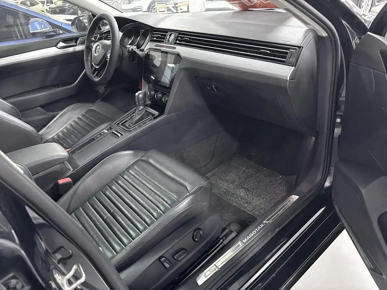 Volkswagen Magotan 2018 330TSI DSG Leading фото 20