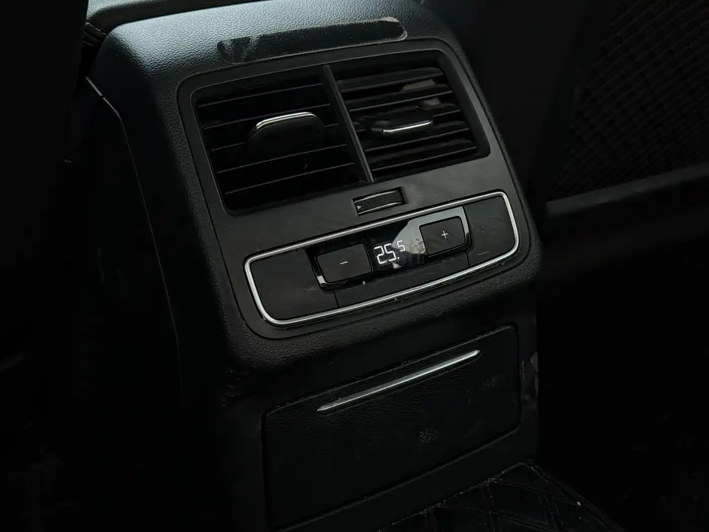 Audi A4L 2022 40 TFSI Luxury Dynamic фото 18