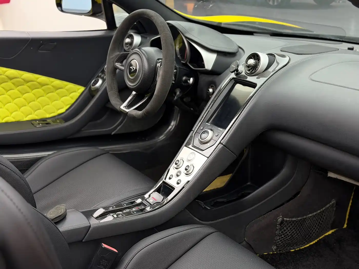McLaren 12C 2013 3.8T SPIDER 50th Anniversary Edition фото 11