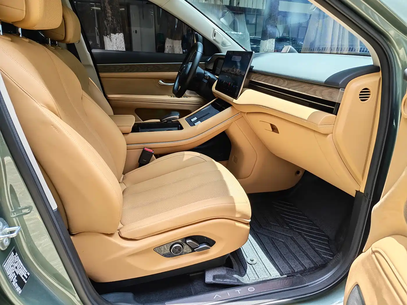 AITO Wenjie AITO M7 2022 1.5T RWD Comfort Edition фото 16