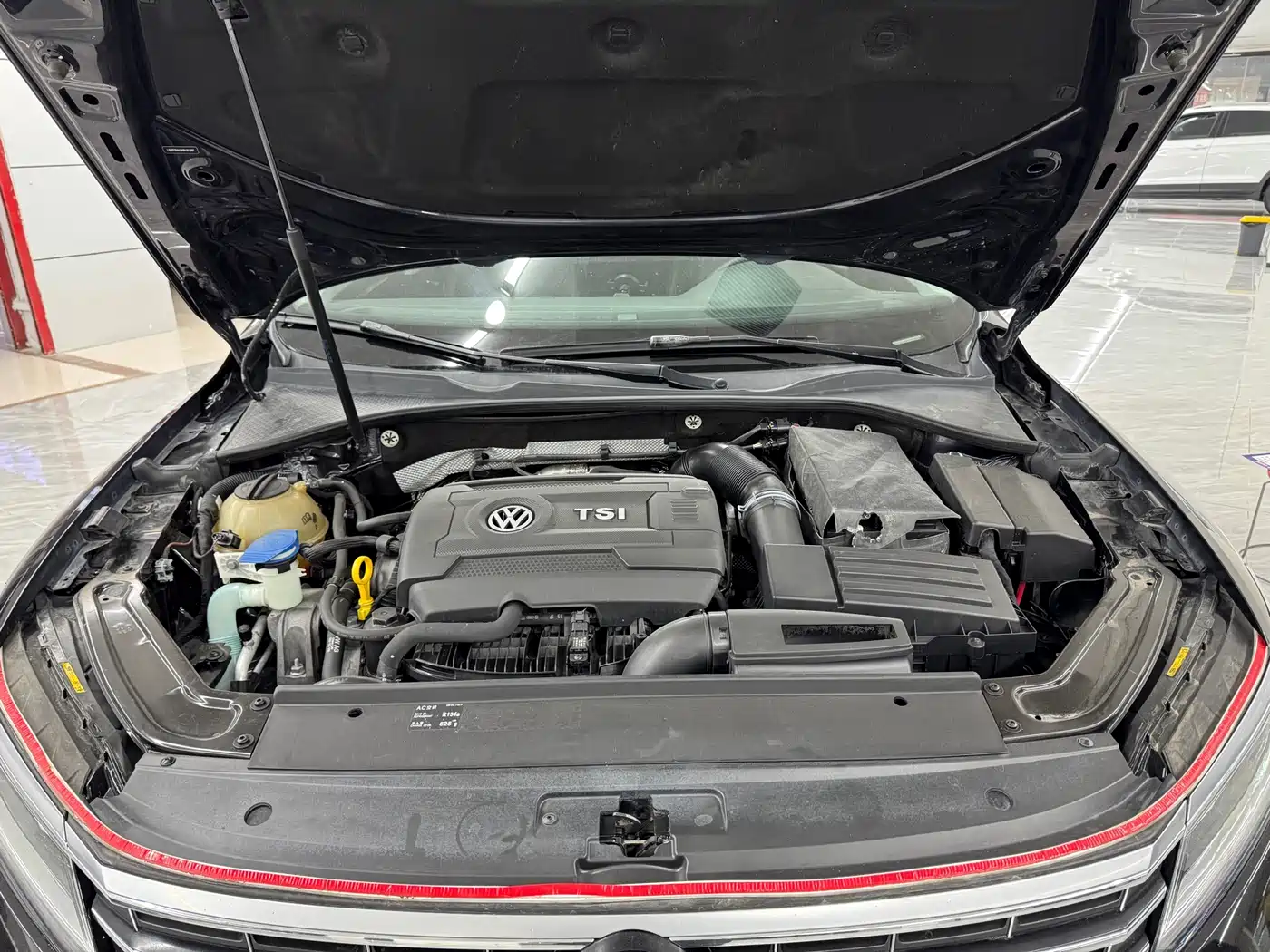 Volkswagen Passat 2017 330TSI DSG Prestige фото 13