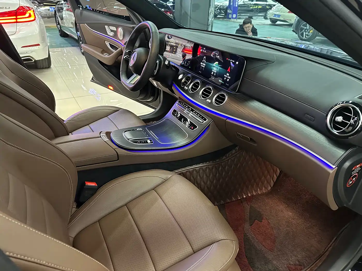 Mercedes-Benz E-Class 2023 E 300 L Sport Luxury фото 11