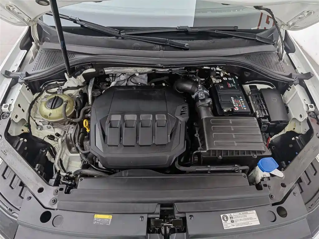 Volkswagen Tiguan L 2023 330TSI Auto 2WD R-Line Premium Edition фото 6