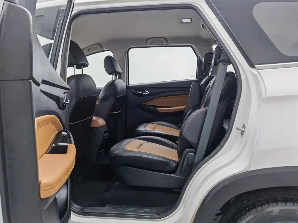 Wuling Motors Wuling Hongguang S3 2021 2019 1.5L Manual Comfort Model China VI