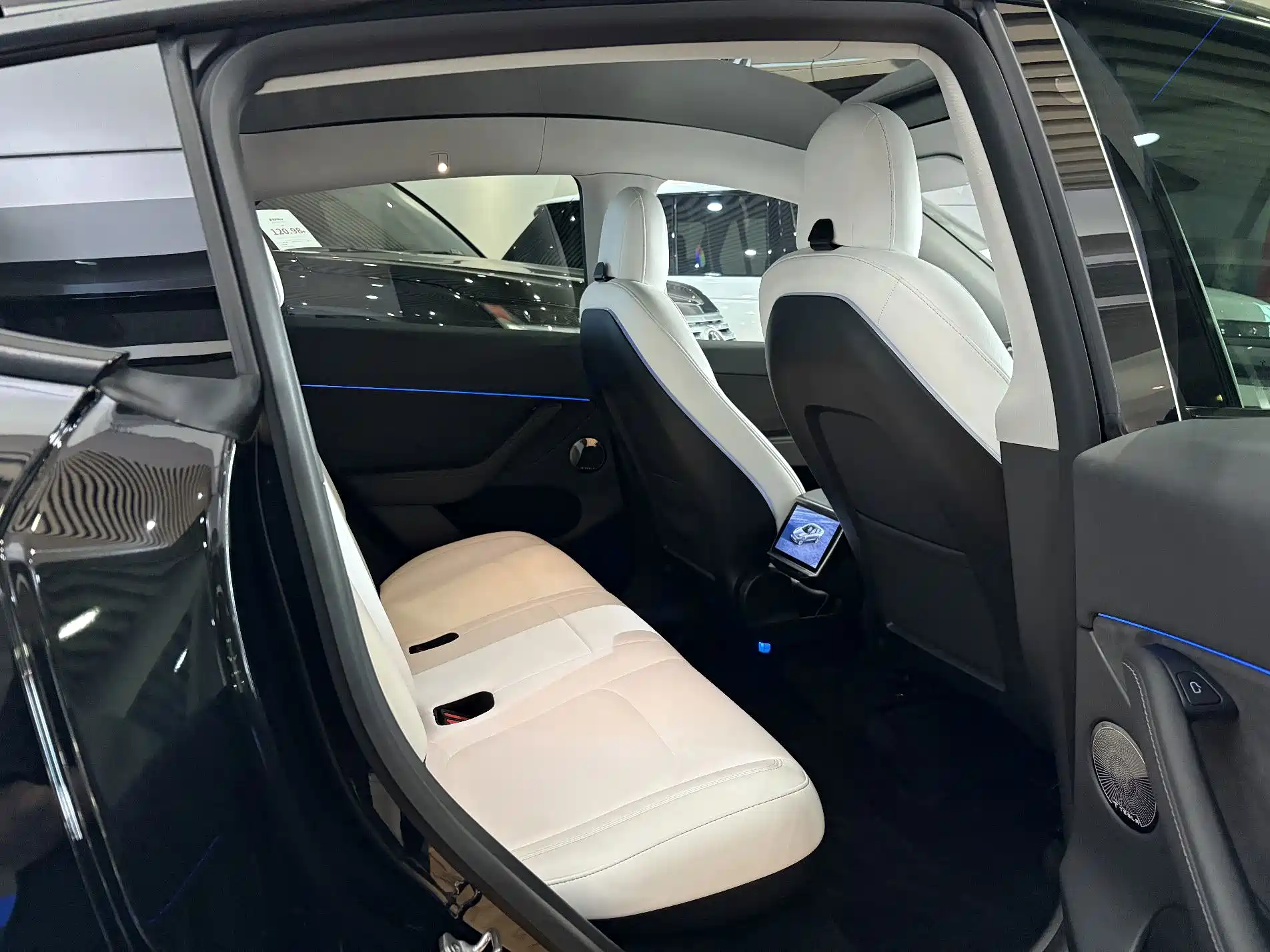 Фото 8 - Tesla Model Y